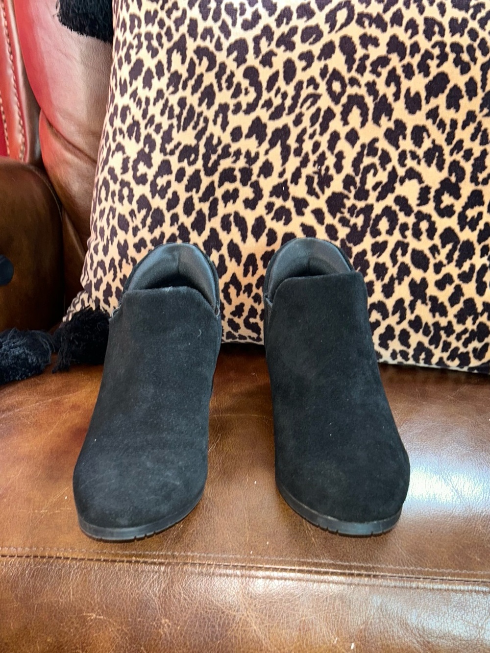 Kenneth Cole Reaction Black Suede Easy-On Slip-On Wedge